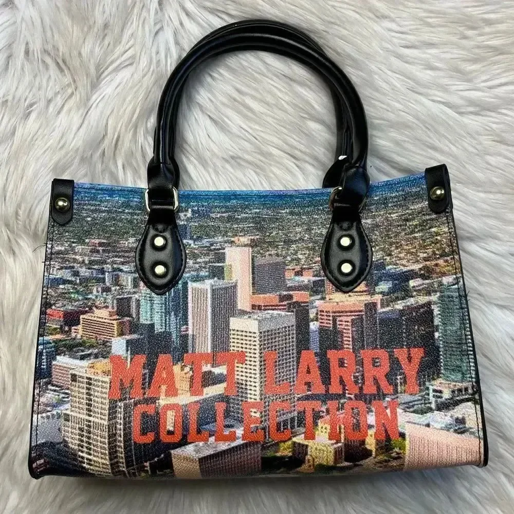 Matt Larry Collection Short Sleeve T- Shirt and Purse Set Black Size Medium